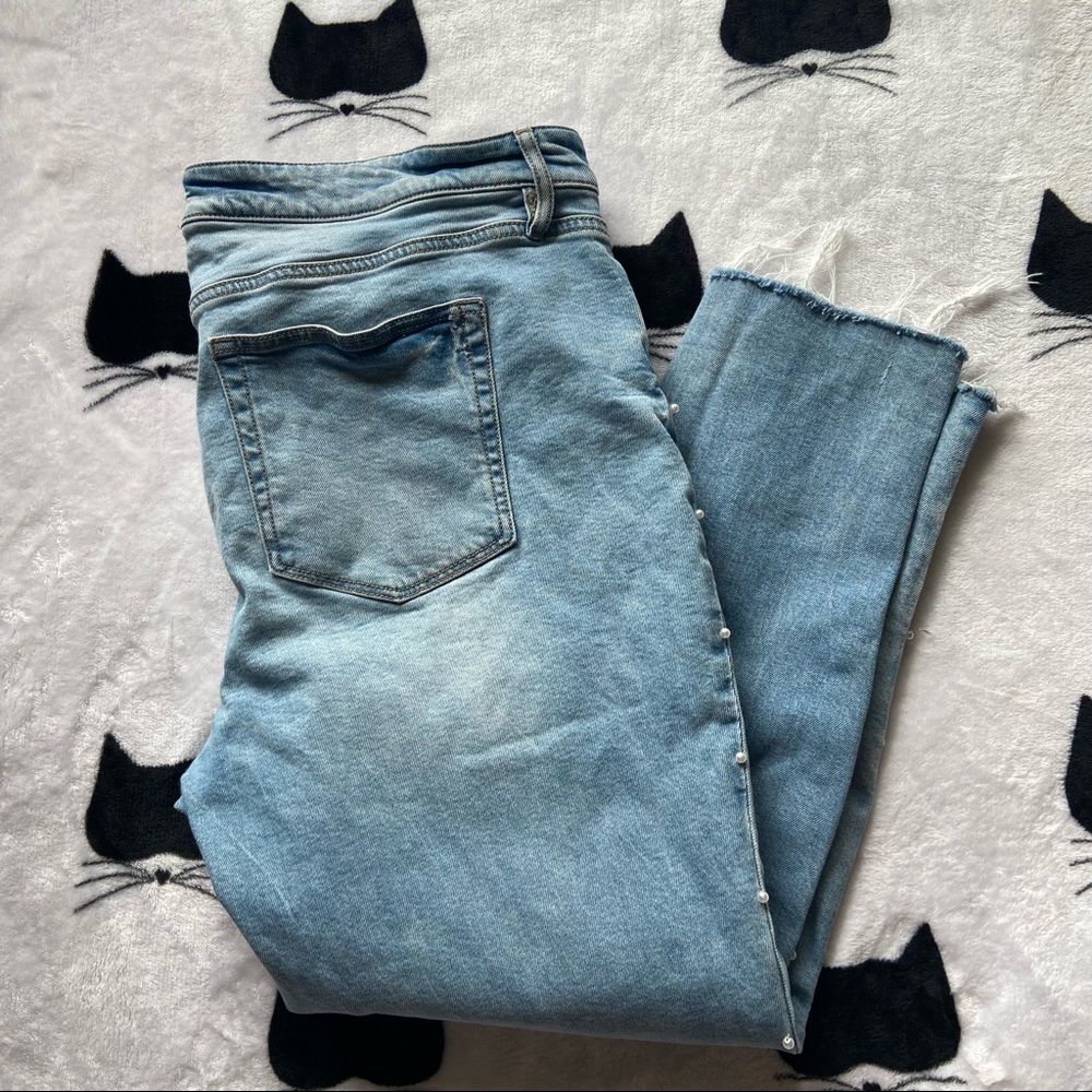 Loft Plus Modern Skinny Pearl Embellished Distressed Jeans Size 18